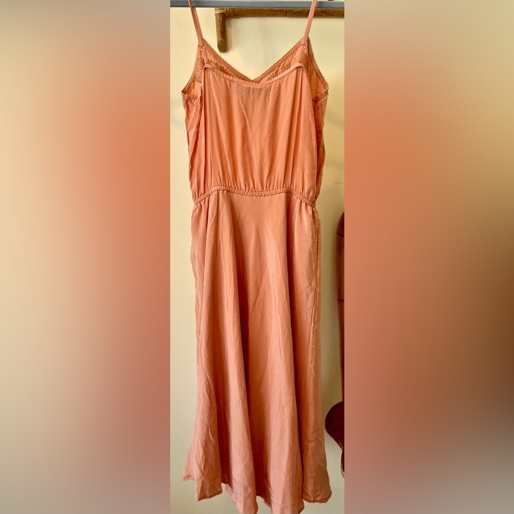 Slip Dress Beyond Vintage Coral Silky Elastic Waist Metallic Gold Deco SZ XS - Picture 4 of 5
